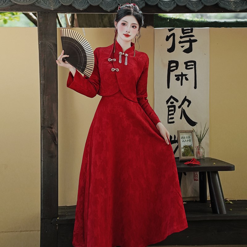 新中式红色订婚h连衣裙新娘敬酒服晚礼服2024秋冬新款年轻款