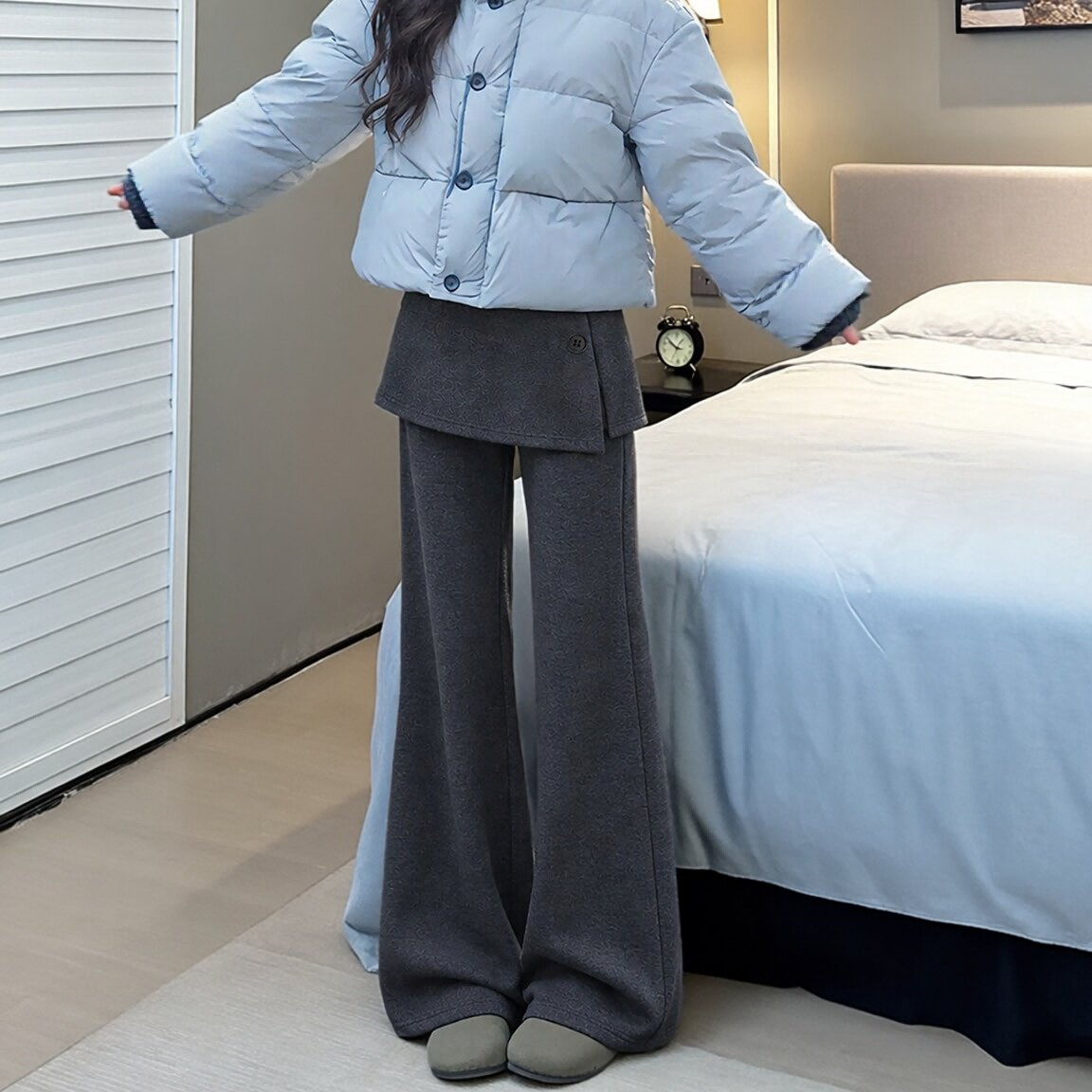 灰色微喇屁帘裤女2026新款秋季糯米裙裤大码胖mm显瘦喇叭运动卫裤