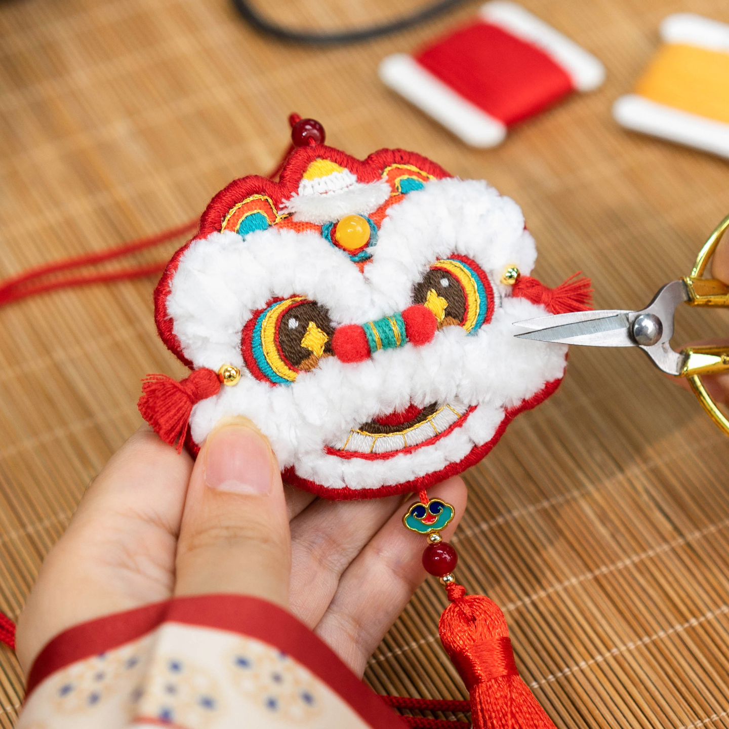 刺绣DIY材料包祈福醒狮香囊挂件