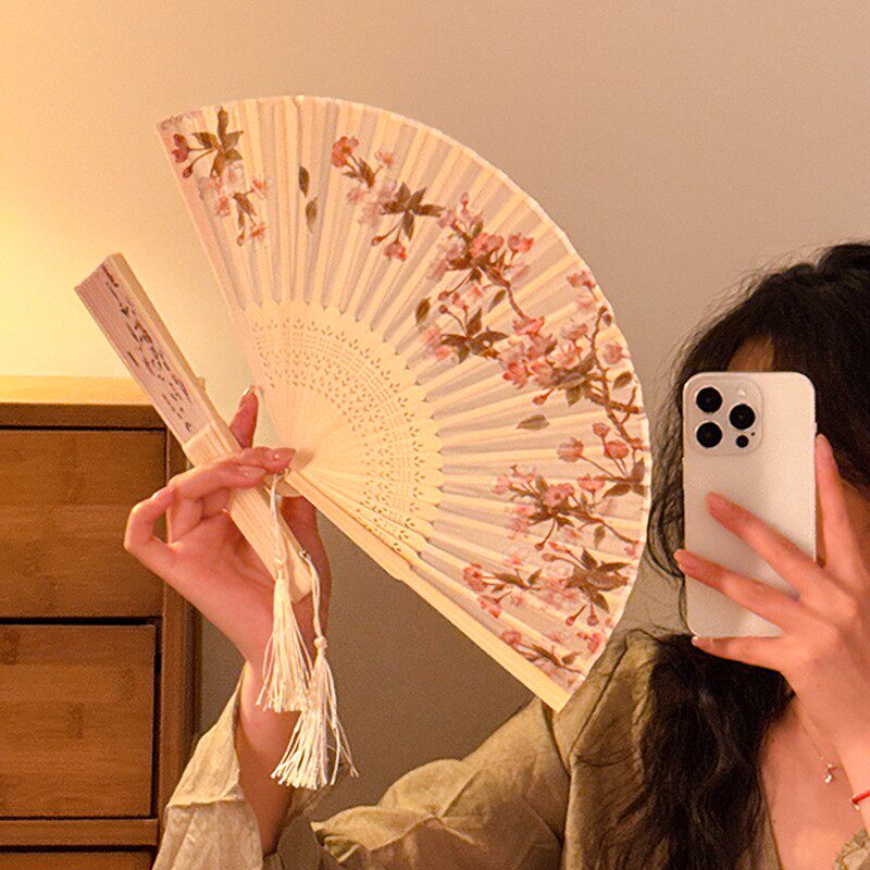 扇子国风新中式折扇夏天汉服旗袍马面裙配饰舞蹈扇随身便携小扇子图片
