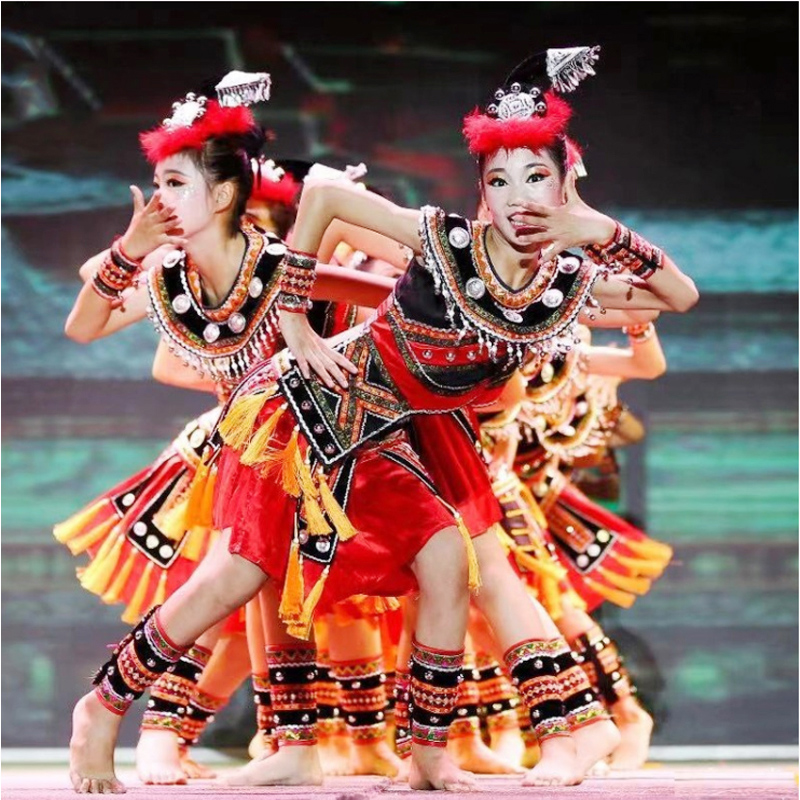 苗族彝族表演服铃呦灵