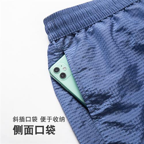 男士沙滩裤潮纯色泡泡格三分裤海边冲浪玩水速干游泳裤日常穿短裤