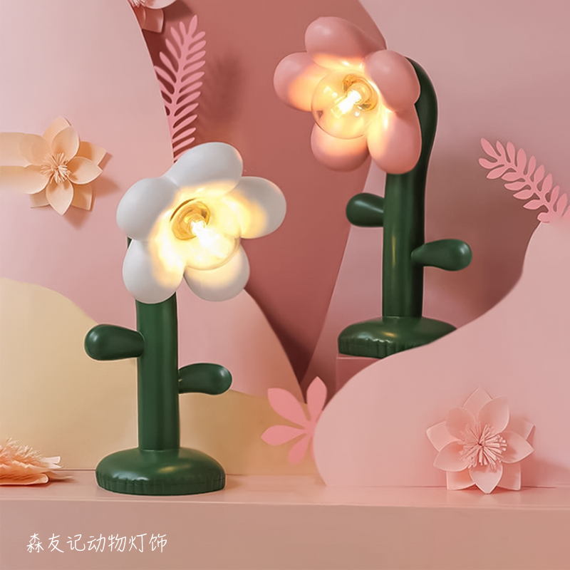 北欧ins风花朵台灯儿童房卧室装饰女孩生日礼物树脂少女创意摆件