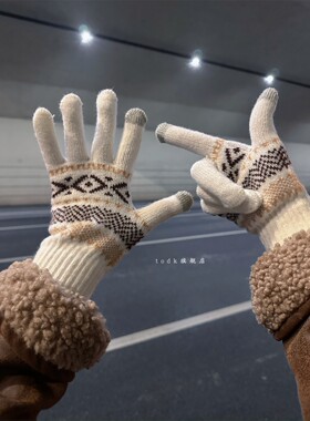 手套秋冬季女保暖学生韩版可爱加绒加厚骑车五指防寒可触屏棉冬天