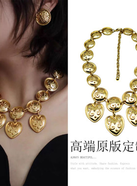 欧美中古风金色爱心金币锁骨链