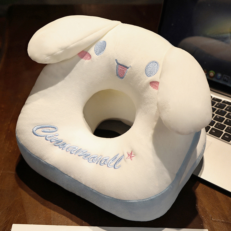 玉桂狗趴睡枕小学生儿童