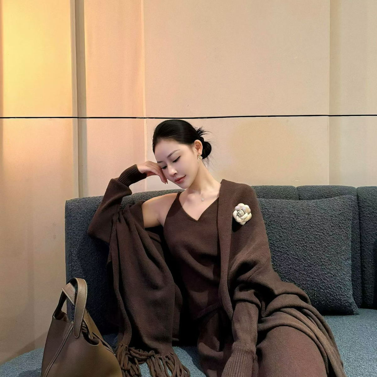 JUNJUN-STUDIO-秋上新吊带背心+高腰压褶半身裙+长款披风套装2736