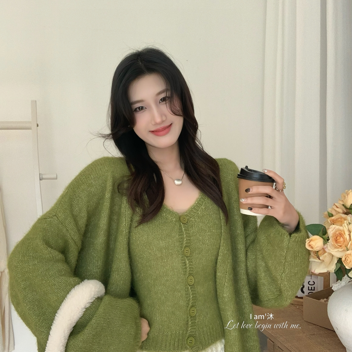 IAM沐-约慵懒感百搭基础加厚针织开衫+气质单排扣针织背心套装938