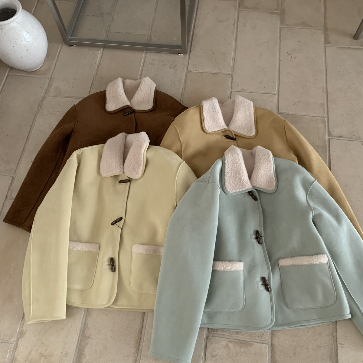 FROM ANNA/TABLE BLUE-穿连帽羊角扣设计氛围感拉满短外套152331