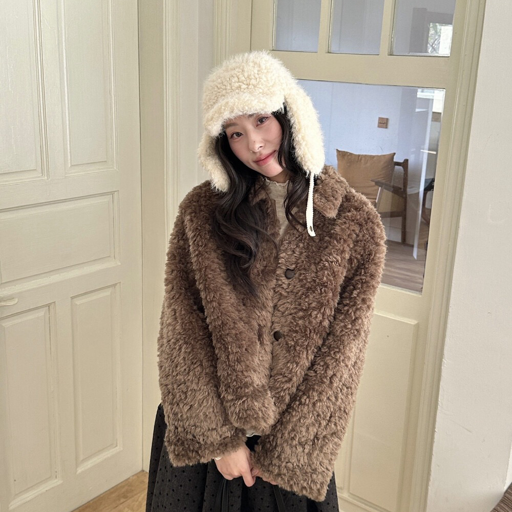 WANDER-韩系千金冬上新爆版翻领百搭款短毛毛短外套25343