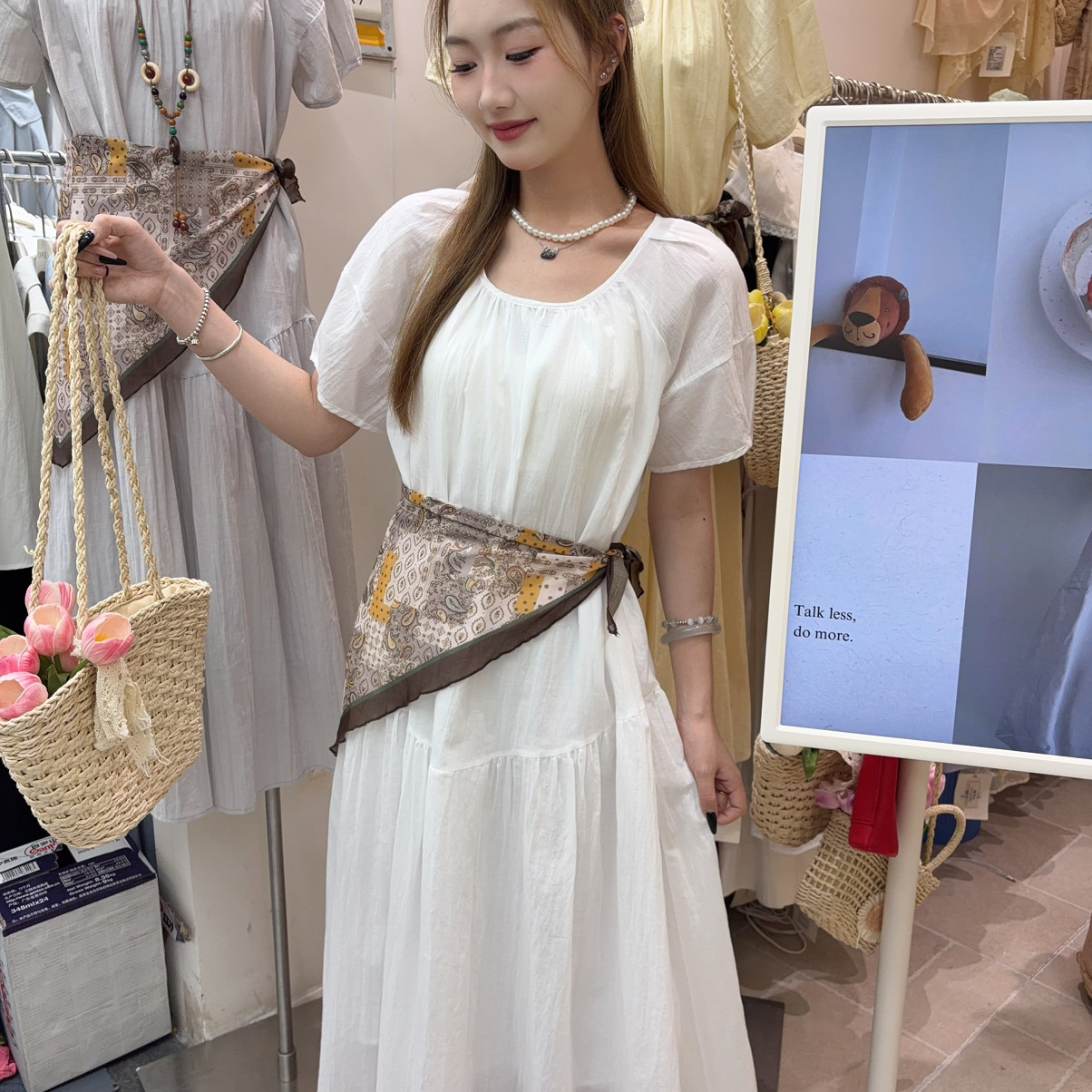 橙可儿-气质度假风设计感丝巾收腰连衣裙(配丝巾)(不配项链)97652