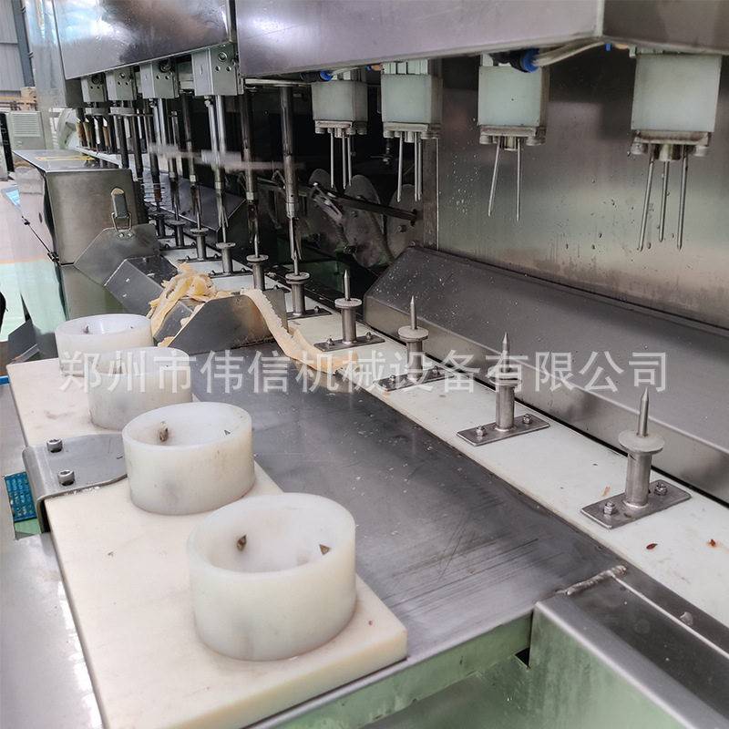 雪梨削皮捅核分瓣一体机水果多工位剥皮机苹果去皮去核切片机