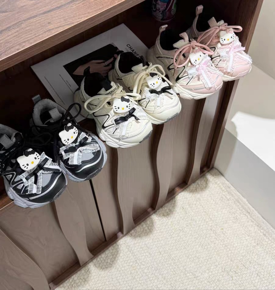 新款加绒好货不多女童二棉运动鞋皮面老爹鞋正码正拍