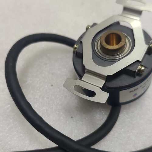 议价长春禹衡编码器HJD-1-17X16PB-G05FD-A-0