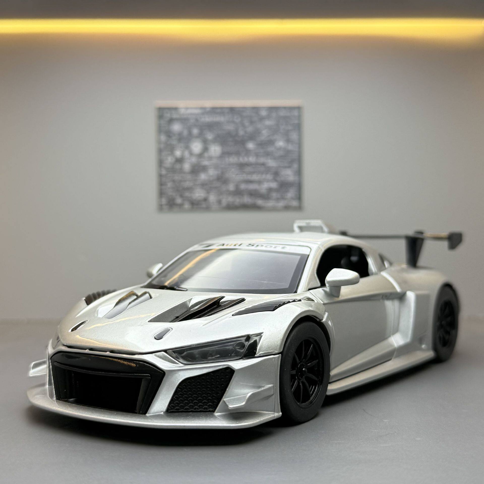 【DZ696】OK合金车模1:24赛道版R8GT2跑车声光回力儿童玩具车模型