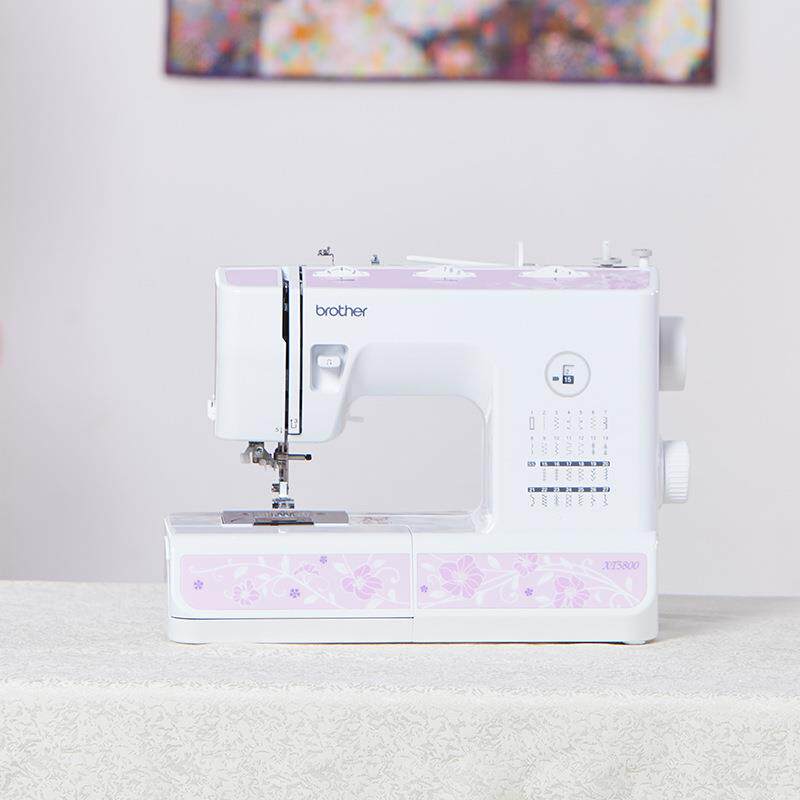 日本兄弟缝纫机XT5800电动家用吃厚衣车台式多功能带锁边锁眼钉扣