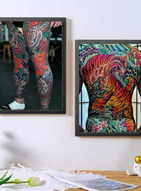 传统男女刺青花胸满背半甲花腿纹身装饰画A4海报框画密室背景墙壁
