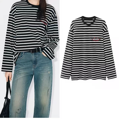 宽松圆领笑脸刺绣条纹长袖T恤女