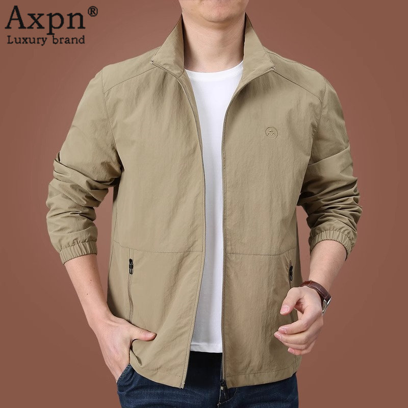 冲锋服外套男装2025年秋新款休闲夹克户外男士运动上衣立领轻薄款