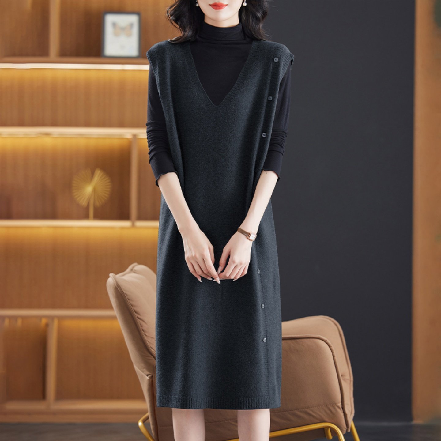时尚朗姿2025秋冬V领羊毛针织连衣裙女宽松显瘦中长款毛衣背心裙