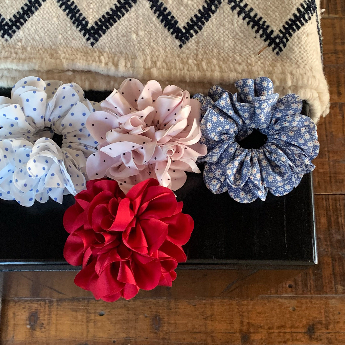 韩系花瓣丸子头发绳大肠发圈女温柔低马尾皮筋扎头发绳花发饰新款,饰品/流行首饰/时尚饰品新,发饰,淘宝优惠券,粉丝福利购,淘宝优惠卷