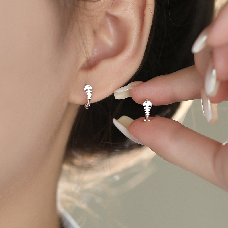 S925纯银鱼骨耳扣女小众设计感耳环养耳洞免摘耳钉耳骨圈饰品迷你