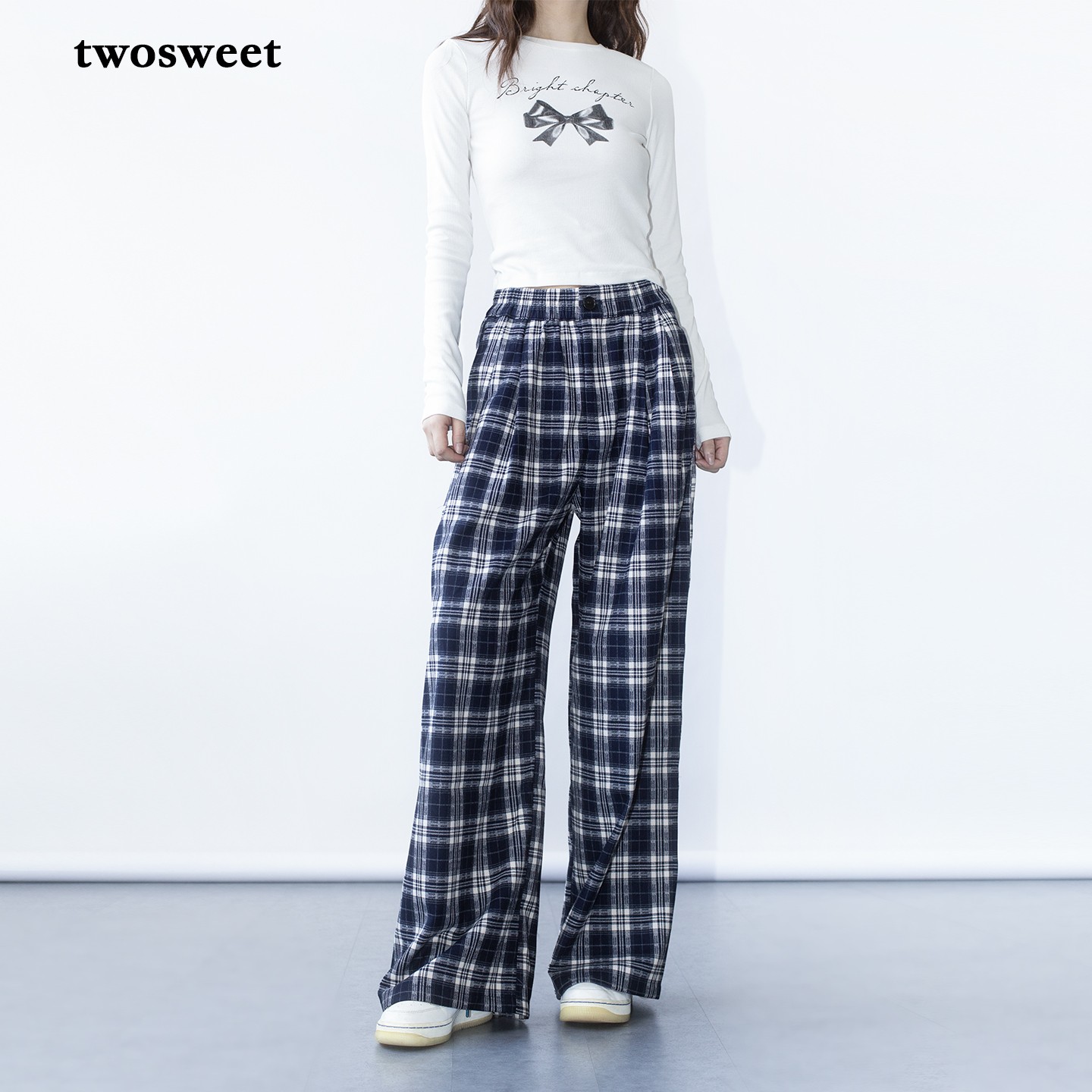 twosweet裥褶直筒阔腿格子裤女秋季学院风磨毛休闲慵懒松紧腰长裤