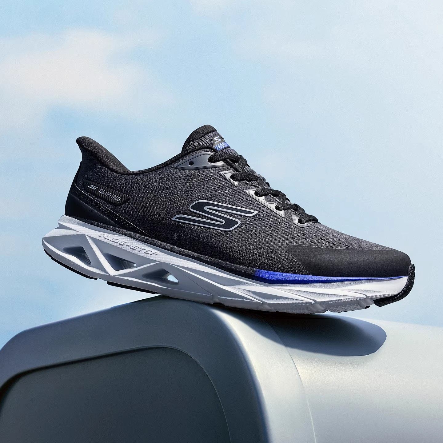 Skechers斯凯奇男鞋秋冬EVA大底闪穿跑步鞋耐磨防滑运动鞋221040