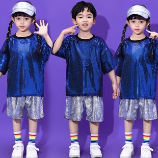 男孩吉他演出服夏季酷帅幼t儿园架子鼓男童舞蹈亮片表演服装街舞