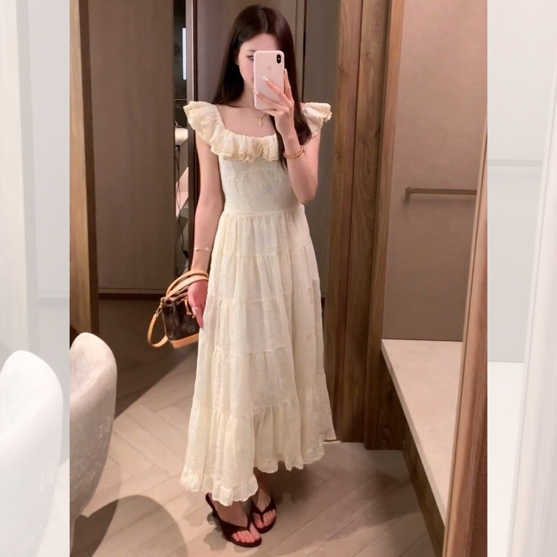 气质简约细吊带连衣裙女收腰蓬蓬大摆遮肉显瘦舒适夏季长裙度假风