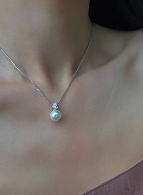 法式高级感珍珠项链2023新款爆款简约精致小众锁骨链轻奢气质颈链