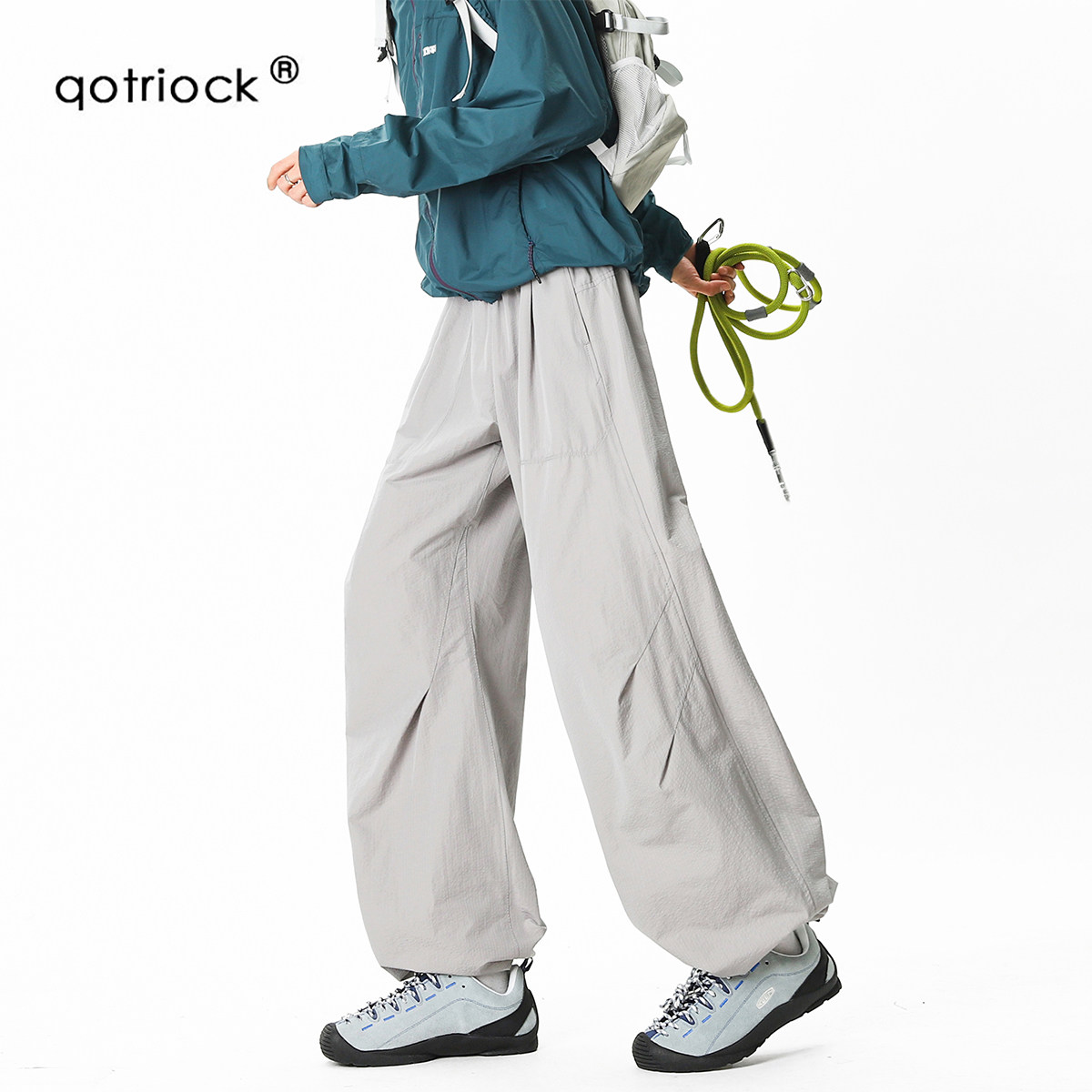 QOTRIOCK户外轻化量机能冲锋裤男图片