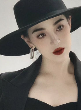 法式黑色礼帽女夏天高级感拍照洋气春秋冬平顶白色毛呢帽子骑士帽