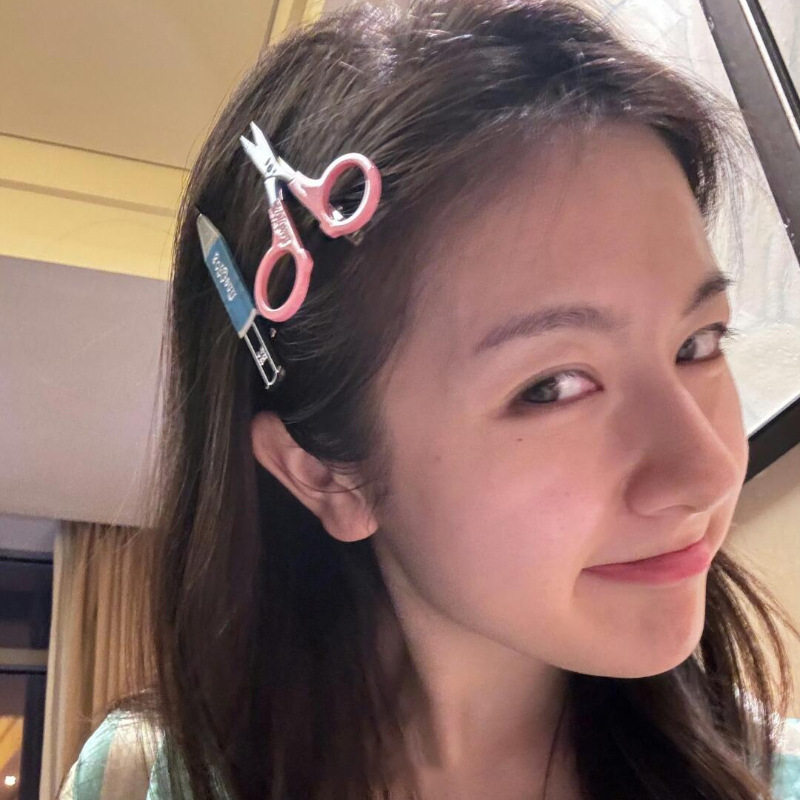 李兰迪同款剪刀铅笔发夹女款个性2025新款高端边夹侧边刘海夹发卡