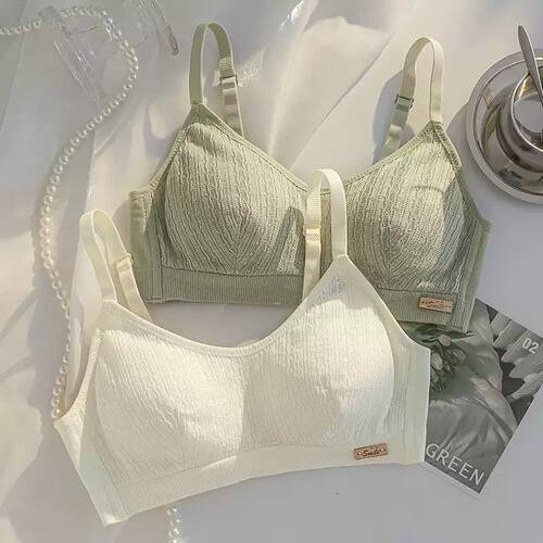 内衣夏季薄款女小胸聚拢防下垂学生高中少女无钢圈无痕文胸罩bra