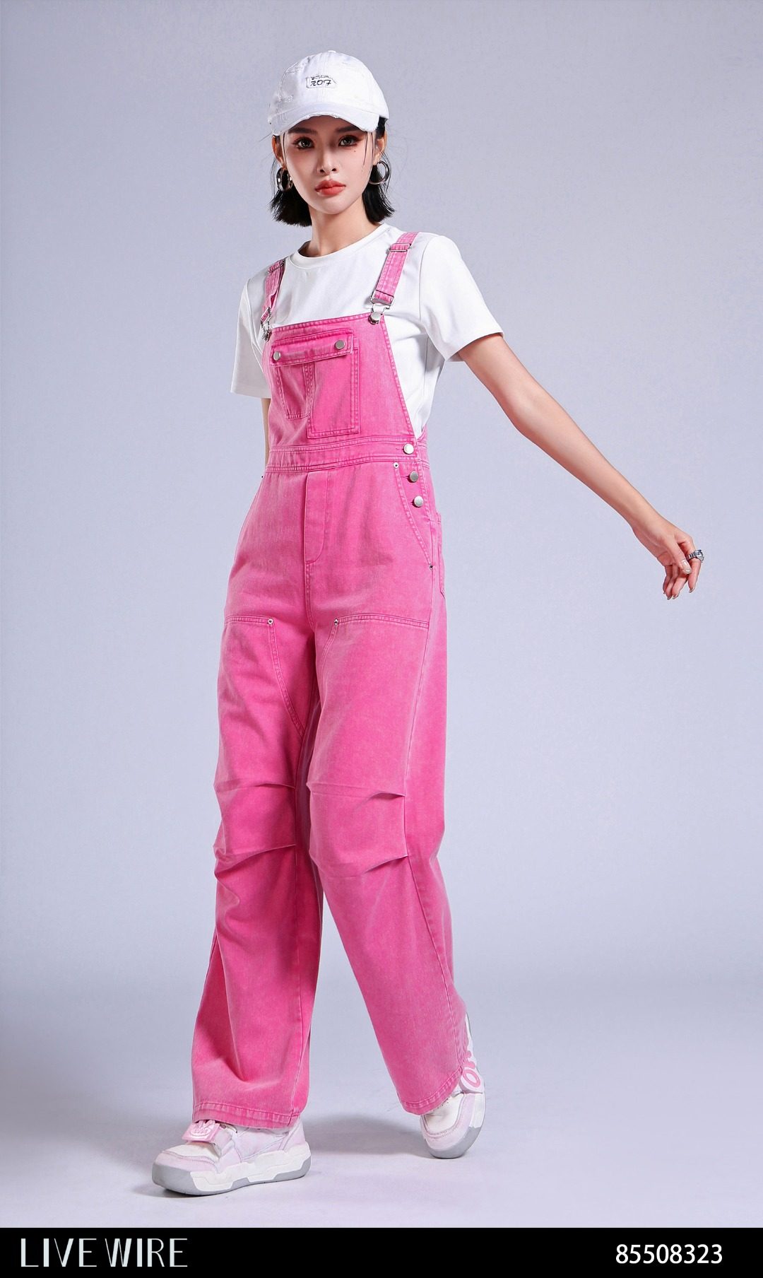 草莓精选 LD家  背带裤套装85508323 （要XL的联系客服）