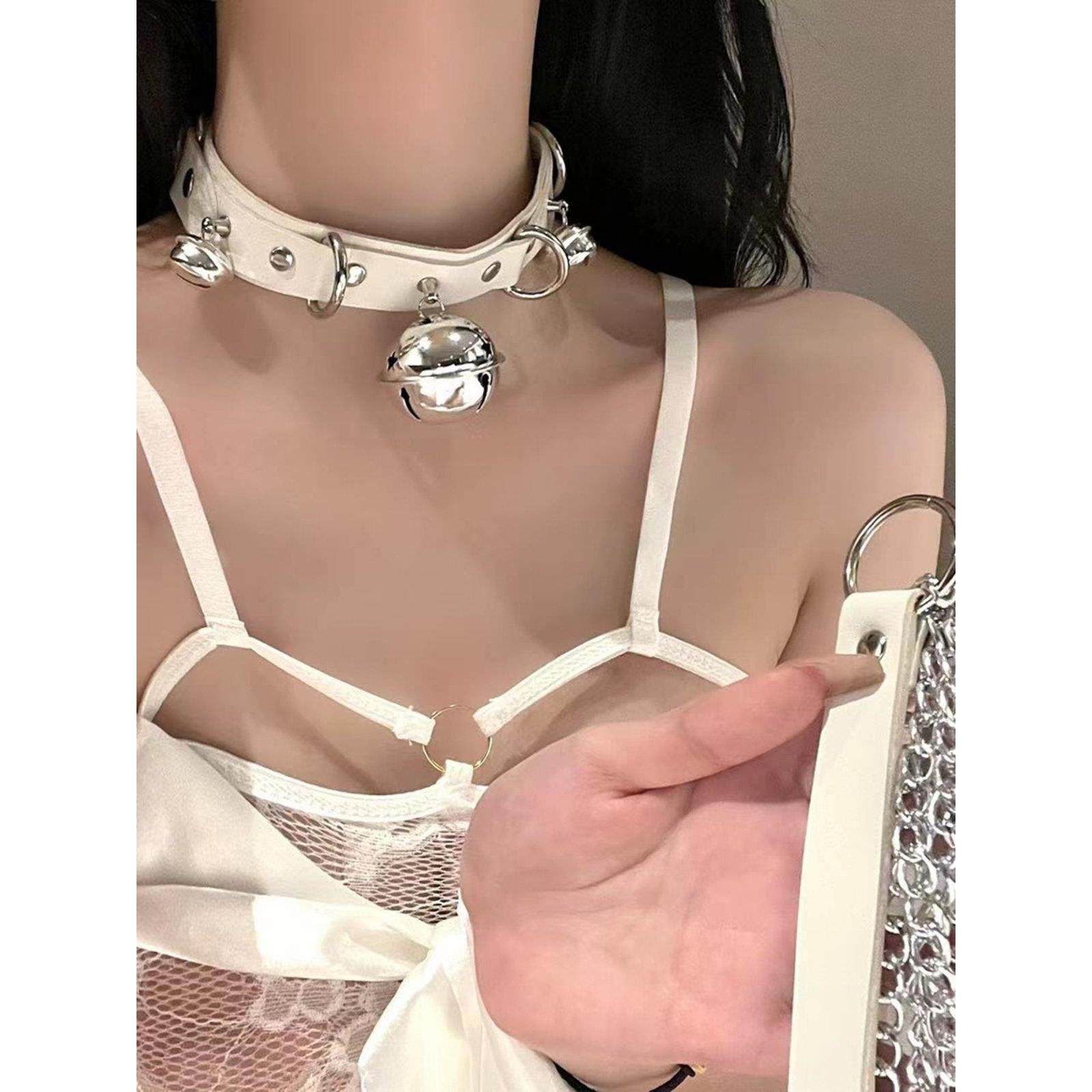 铃铛项圈女颈带链子黑色颈圈choker锁骨链皮质颈环项链脖圈颈链
