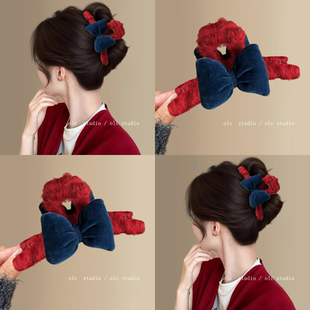 法甜展馆~红蓝撞色蝴蝶结抓夹设计感气质秋冬毛线鲨鱼夹旅行发卡