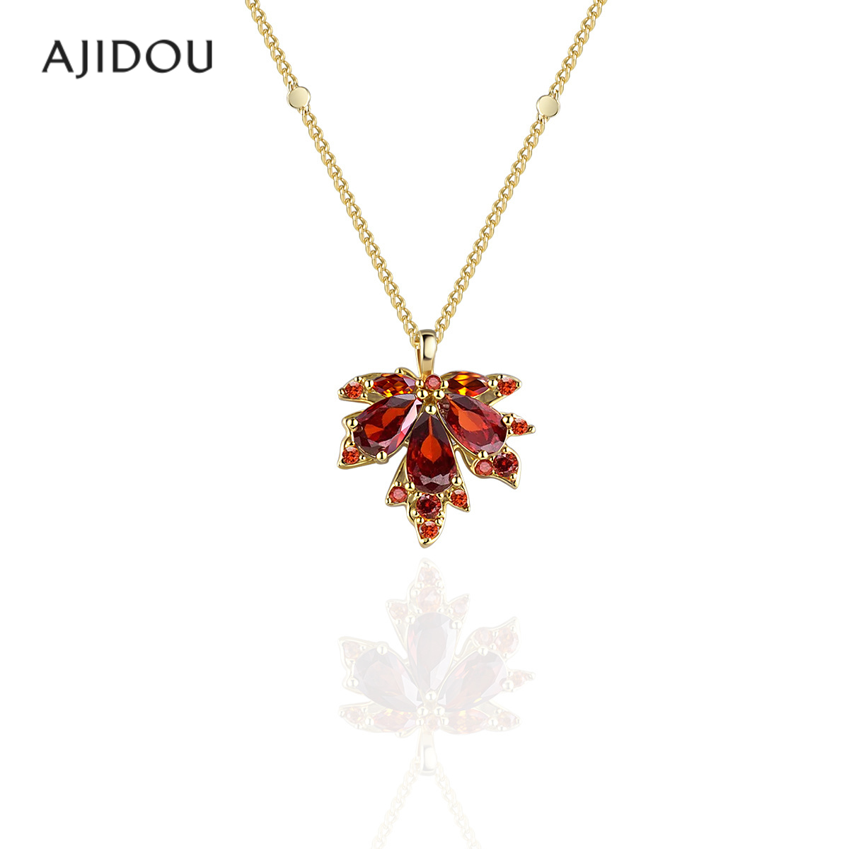 阿吉豆AJIDOU项链女款红色枫叶毛衣链法式复古轻奢配饰小众锁骨链