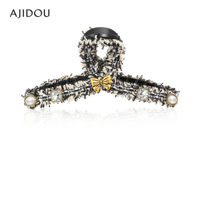 阿吉豆AJIDOU发夹高级感鲨鱼夹小香风发夹大抓夹百搭后脑勺发饰女