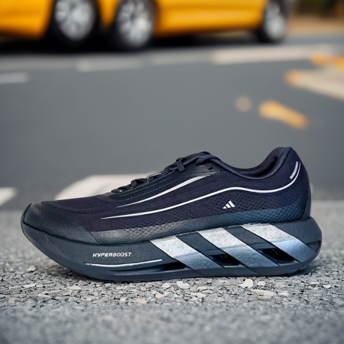 Adidas阿迪达斯男女鞋子2026冬季新款舒适透气防滑耐磨跑鞋KZ7298