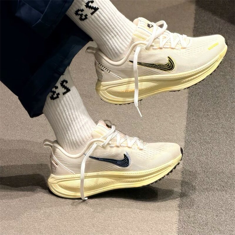 Nike耐克女款鞋子2026春季新款舒适运动软弹运动跑步鞋IQ1155-101