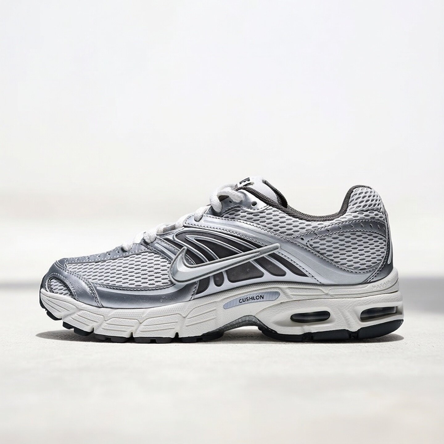 Nike耐克女鞋子2026秋季新款舒适百搭气垫运动休闲跑鞋IV5759-094
