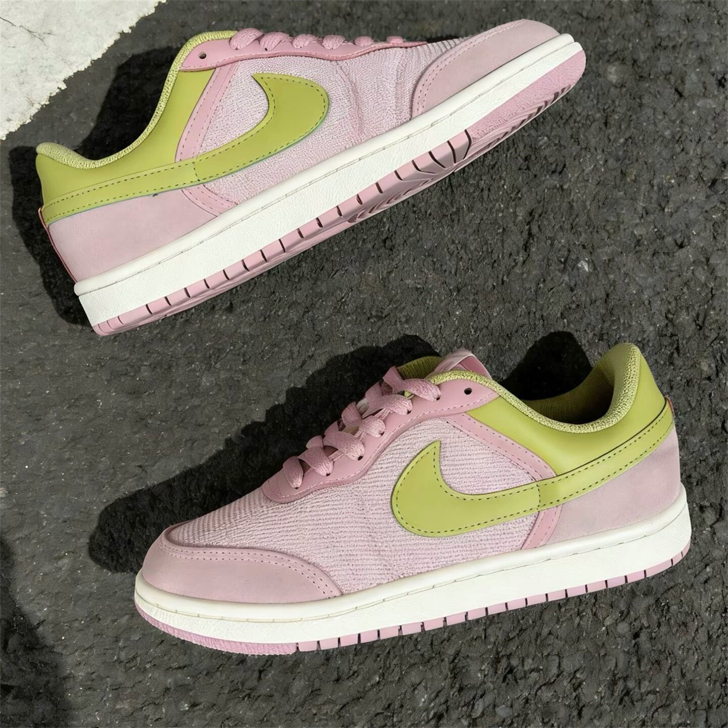 Nike耐克女鞋子2026夏季新款复古舒适低帮耐磨休闲板鞋IQ0704-607