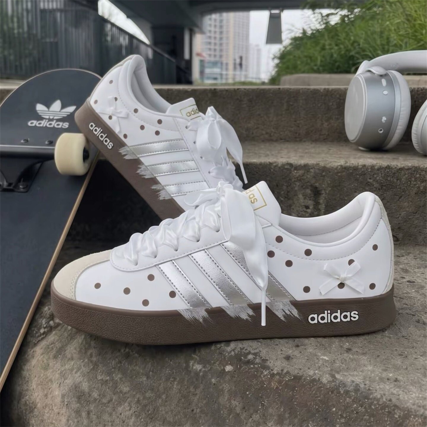 【球鞋定制】Adidas阿迪达斯 VL COURT 芭蕾波点 男女款低帮板鞋