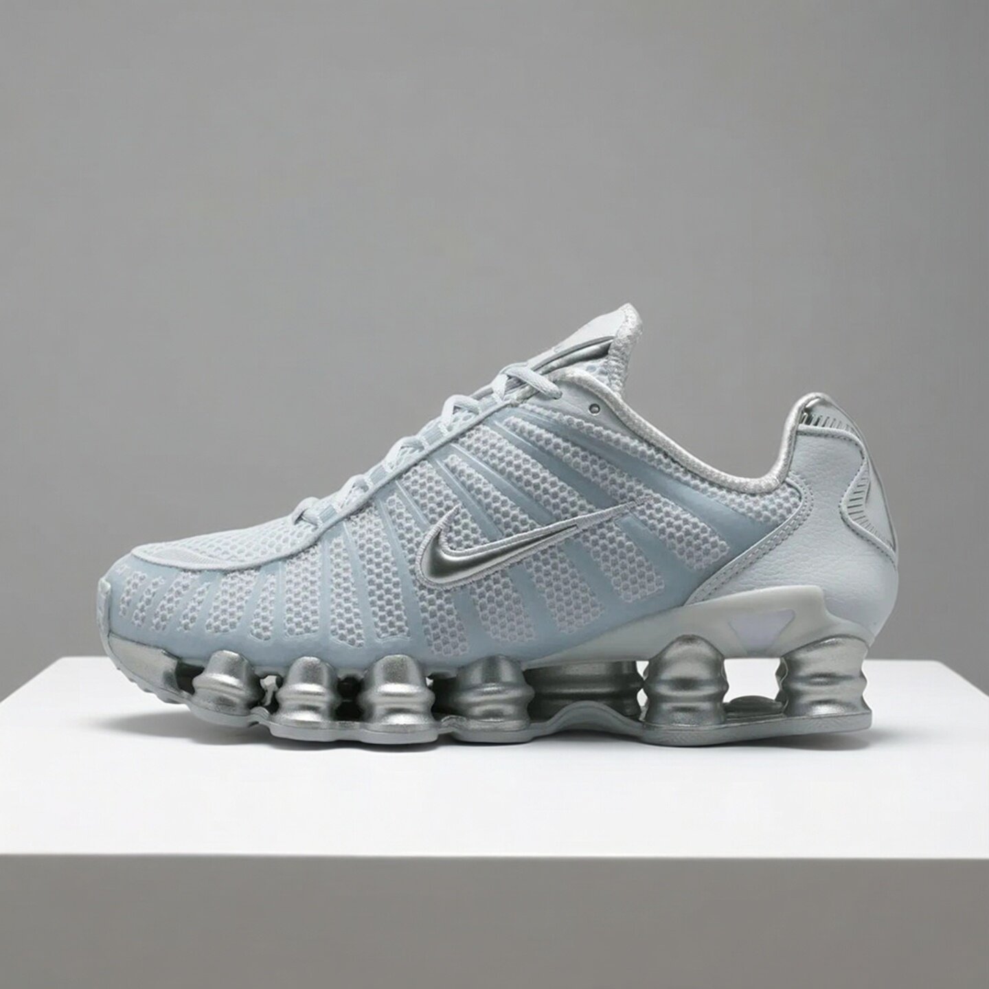 Nike耐克女鞋子2026秋季新款舒适百搭气垫运动休闲跑鞋IH2559-002