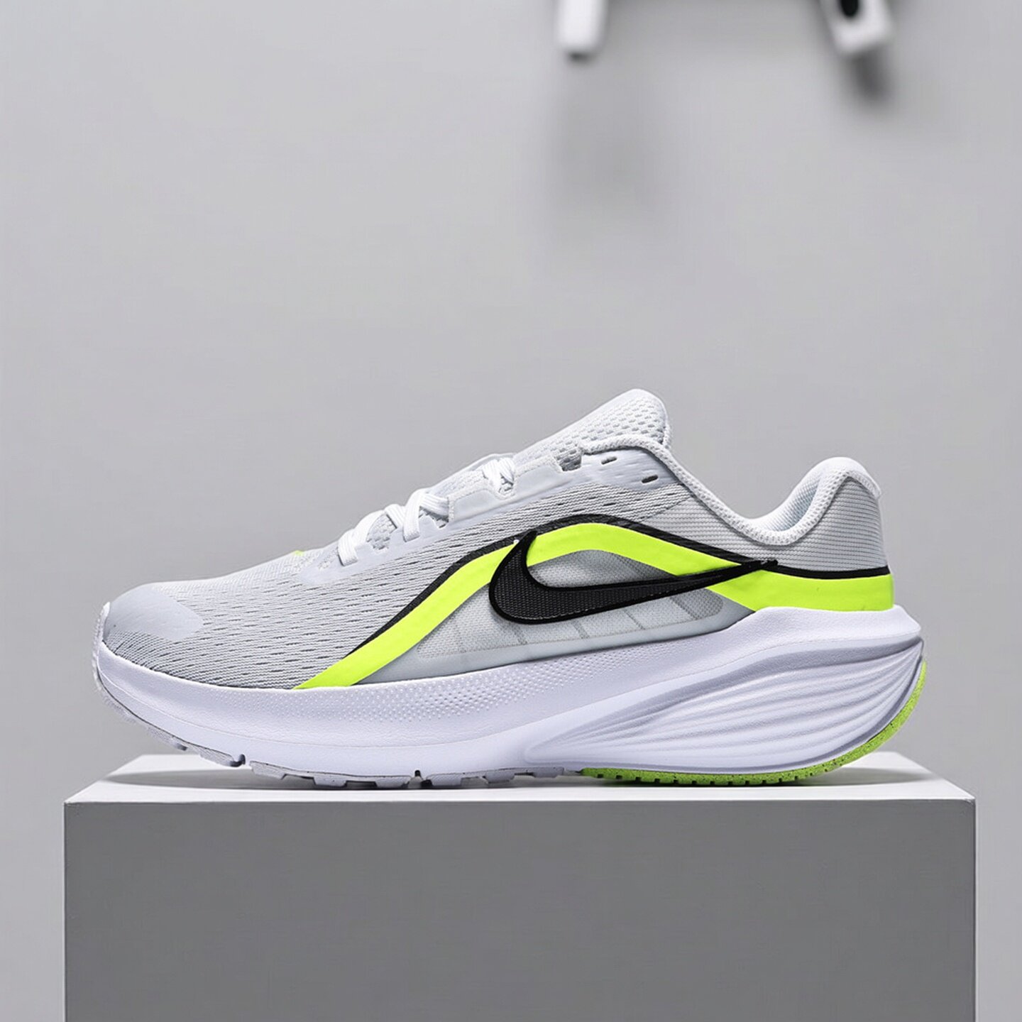 Nike耐克男鞋子2026夏季新款舒适轻便运动软弹透气跑鞋IX5016-001