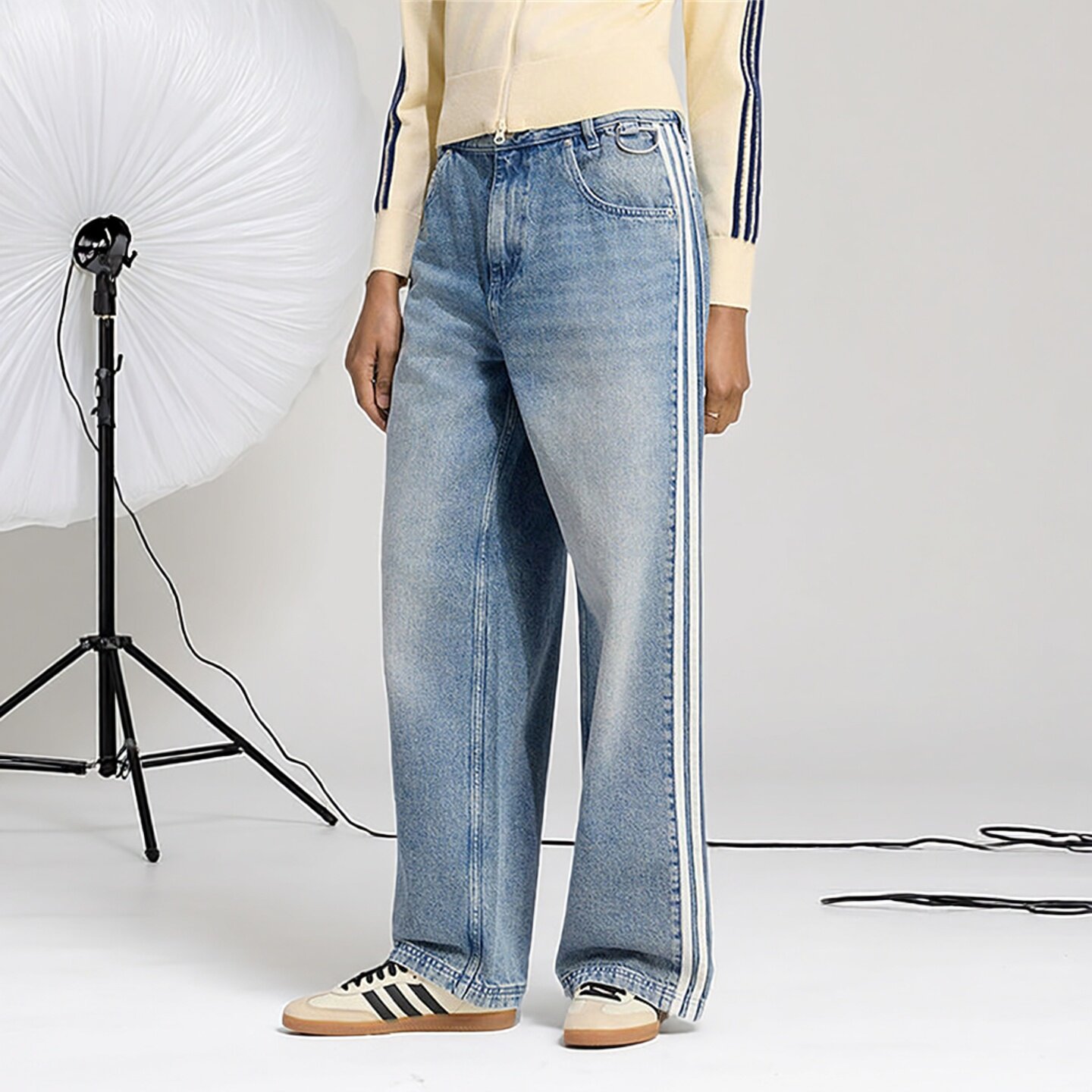 新款舒适宽松运动休闲牛仔裤