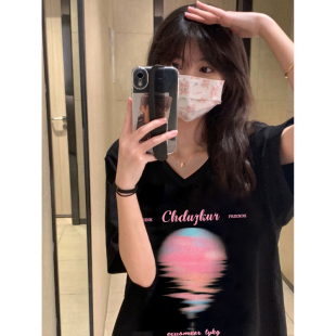 复古上衣大码 黑色短袖 美式 t恤女夏季 胖mm显瘦 v领潮牌纯棉宽松新款