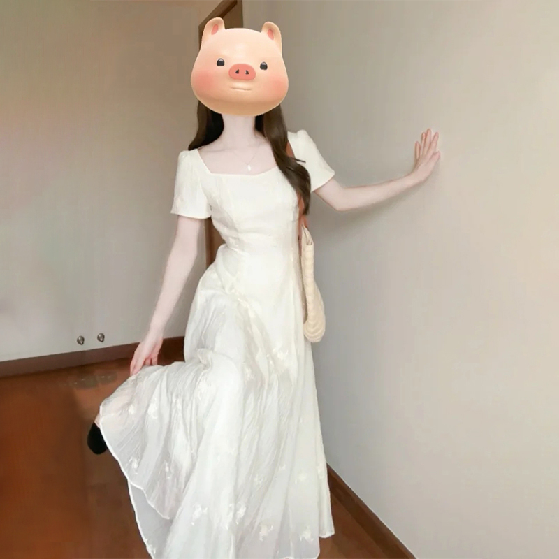 白色方领连衣裙子女装夏